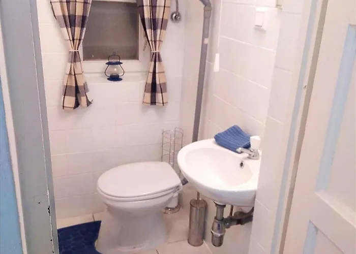 בית נופש The Hidden Gem, 1 Bedroom, 1 Living Room, 4 Beds, Sleeps 5 שיופוק